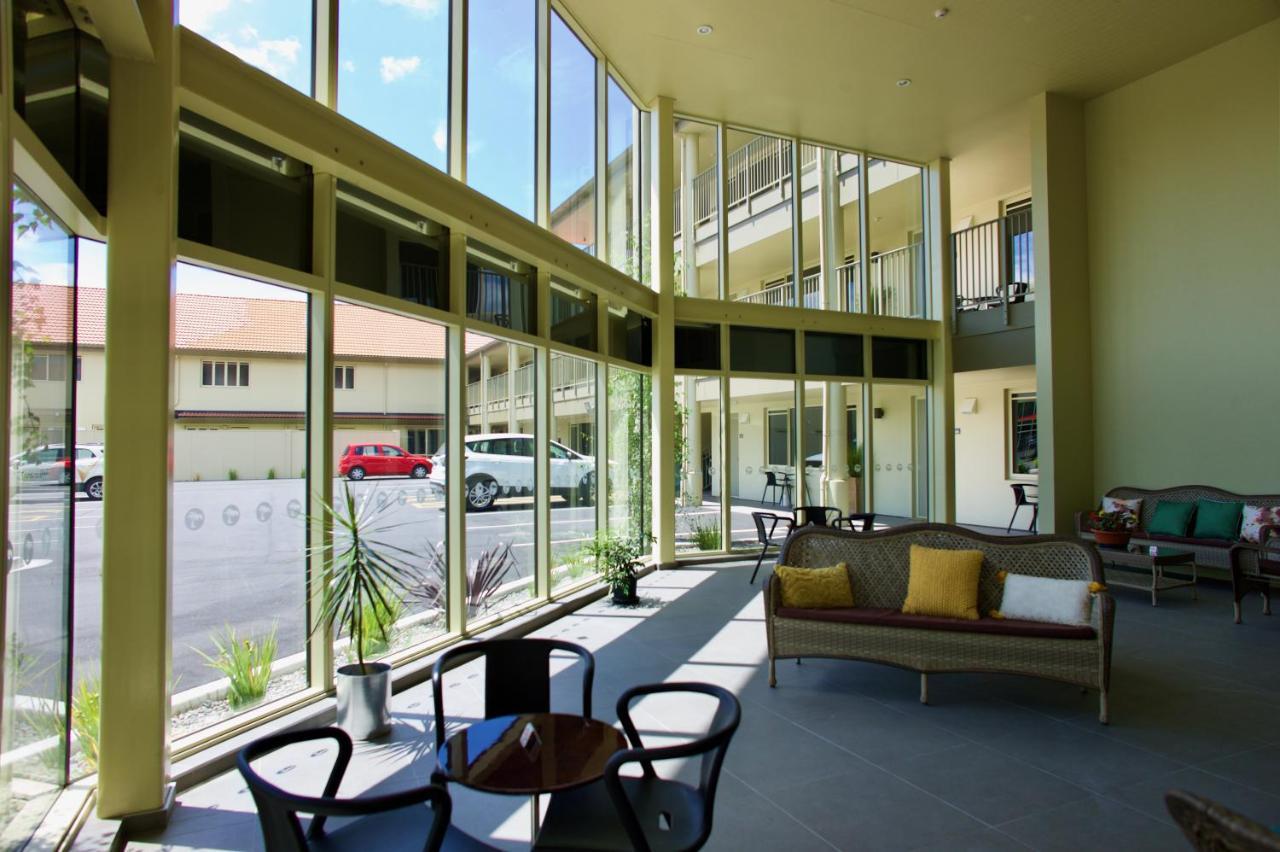 Regal Palms Resort Rotorua Exterior photo The lobby of the hotel