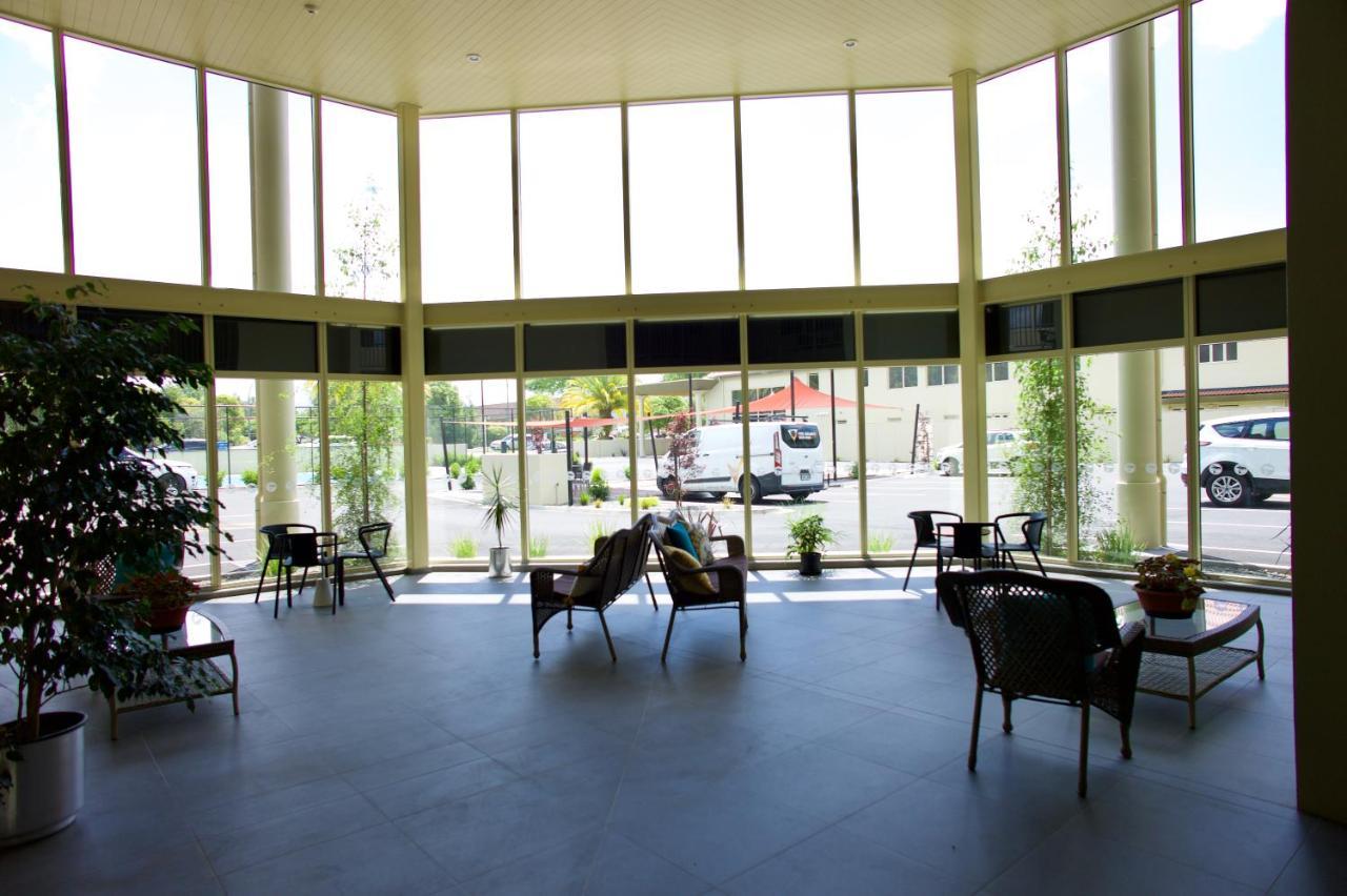 Regal Palms Resort Rotorua Exterior photo The lobby of the station