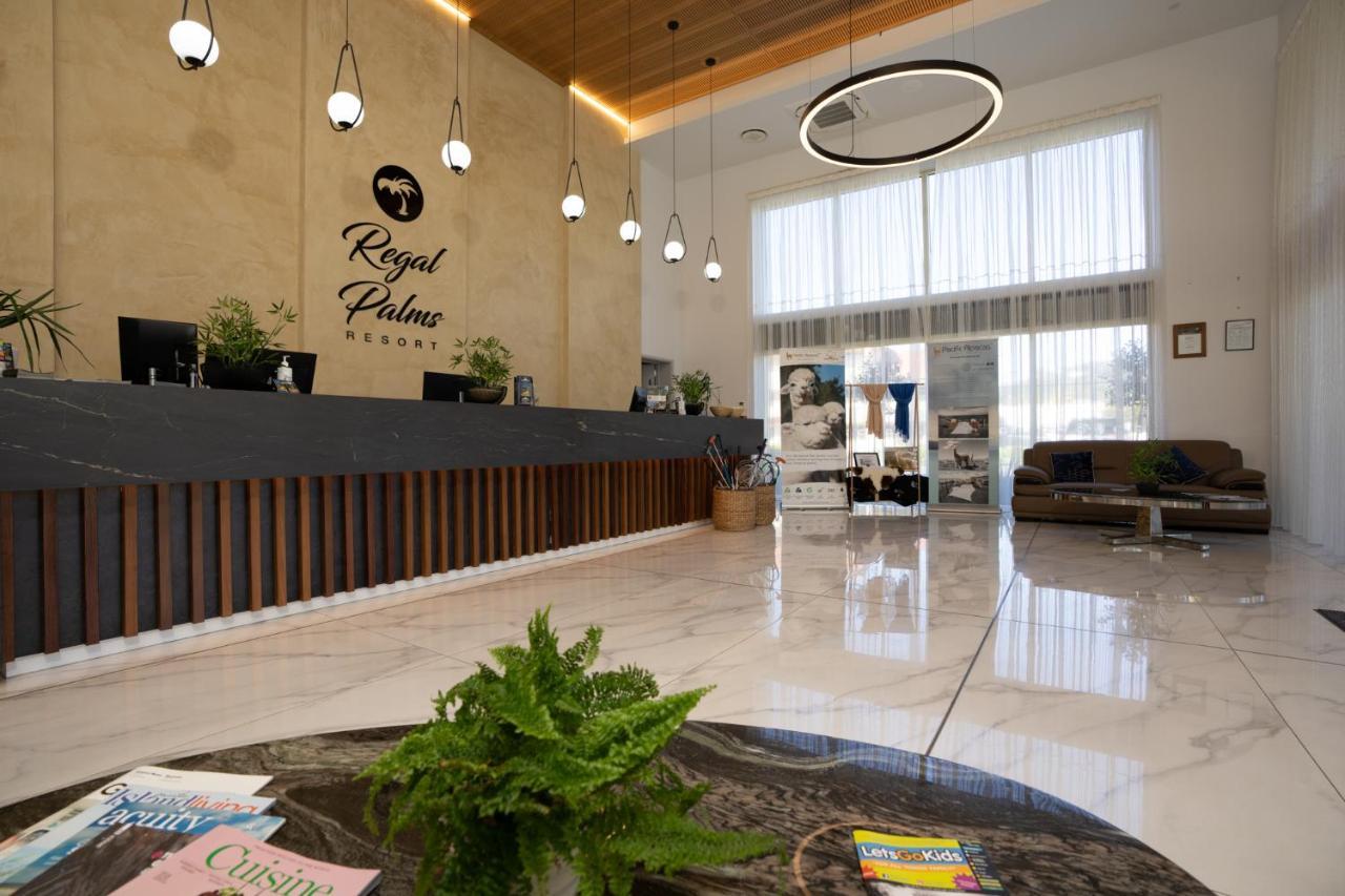 Regal Palms Resort Rotorua Exterior photo Royal Palace Hotel